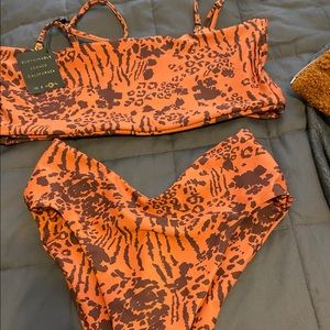 Skatie Utica Print bathing suit